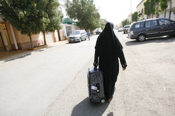 بالفيديو..قانوني يوضح عقوبة هروب الخادمات قبل شهر رمضان