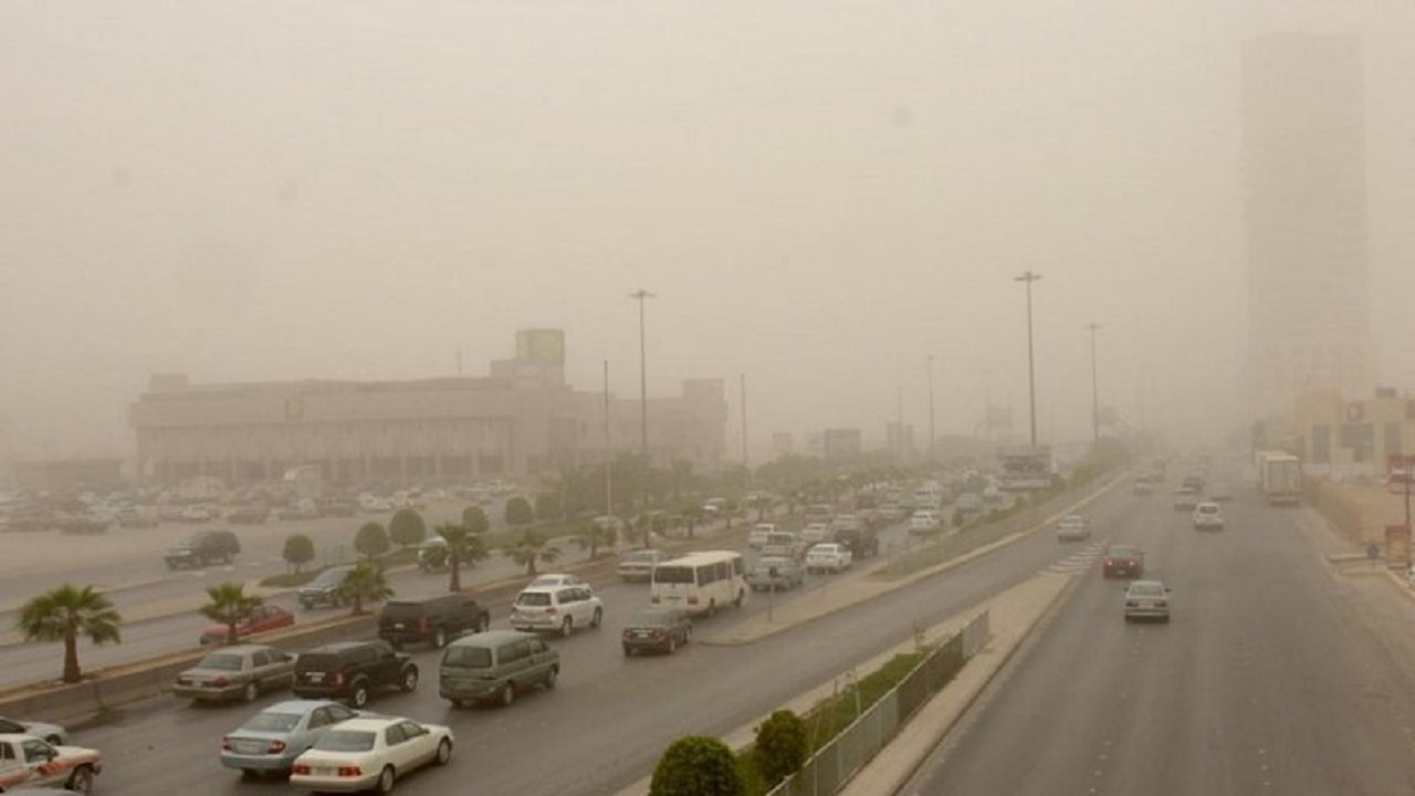 &#8220;العلميات الأمنية&#8221; يحذر من الرياح والغبار على أجزاء بمنطقة الرياض
