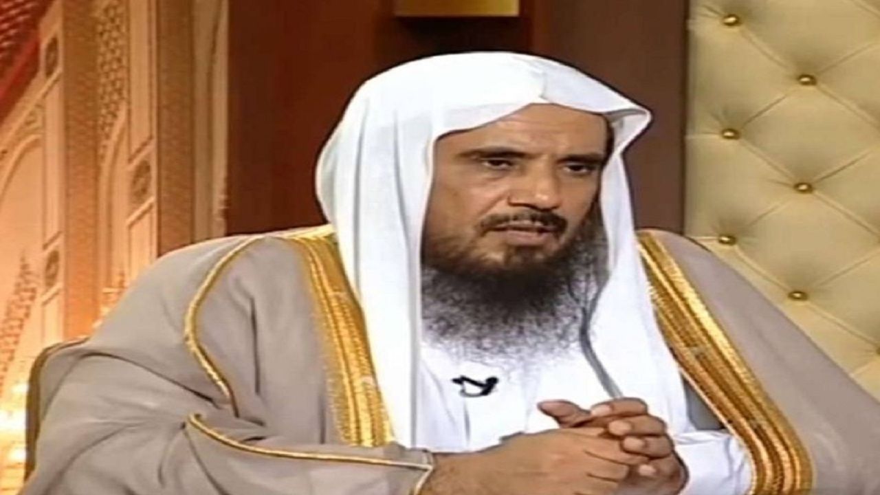 بالفيديو..الشيخ الخثلان يوضح حكم التسبيح بالسبحة