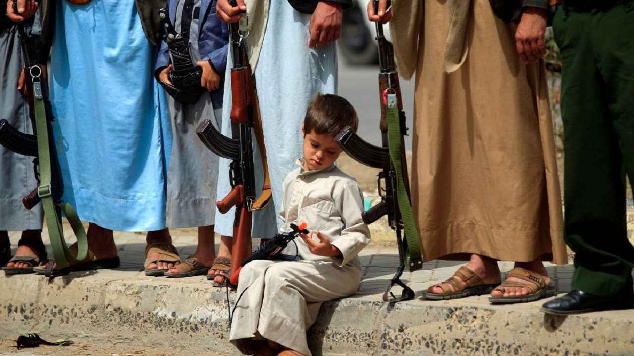 اختطاف أطفال لتجنيدهم في صفوف الحوثي