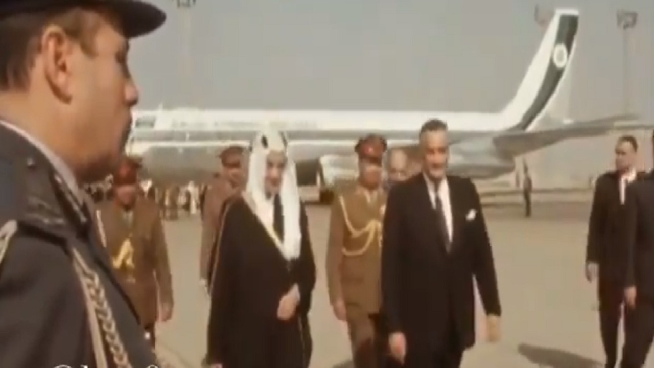 فيديو نادر للملك فيصل خلال زيارته لمصر قبل 52 سنة