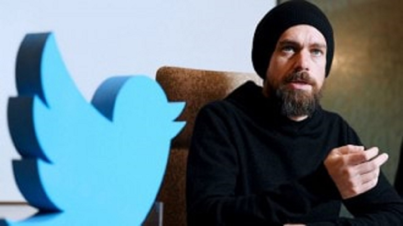 مؤسس ” تويتر ” يعرض أول تغريدة بالموقع للبيع ويتلقى عروض سخية للشراء
