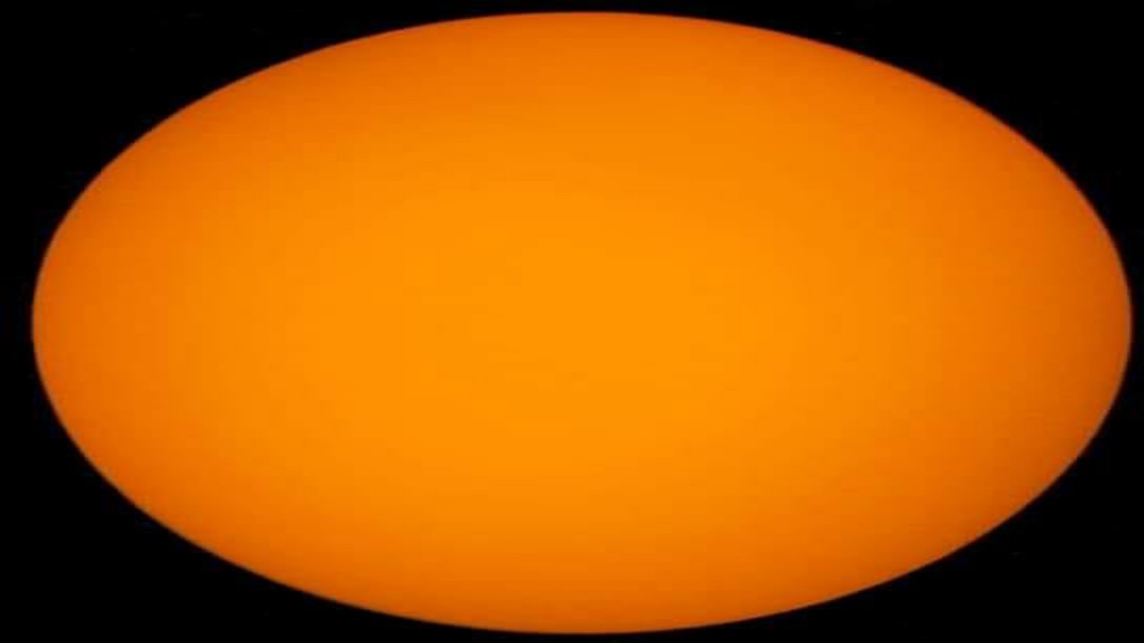 صورة ترصد اختفاء البقع الشمسية في سماء جدة 
