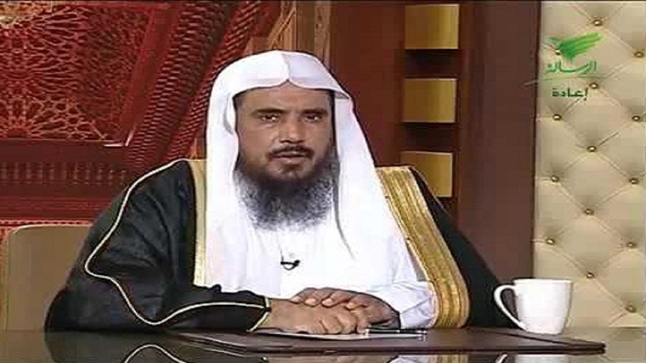 بالفيديو.. الشيخ “الخثلان” يوضح حكم بناء دورات المياه بإتجاد القبلة
