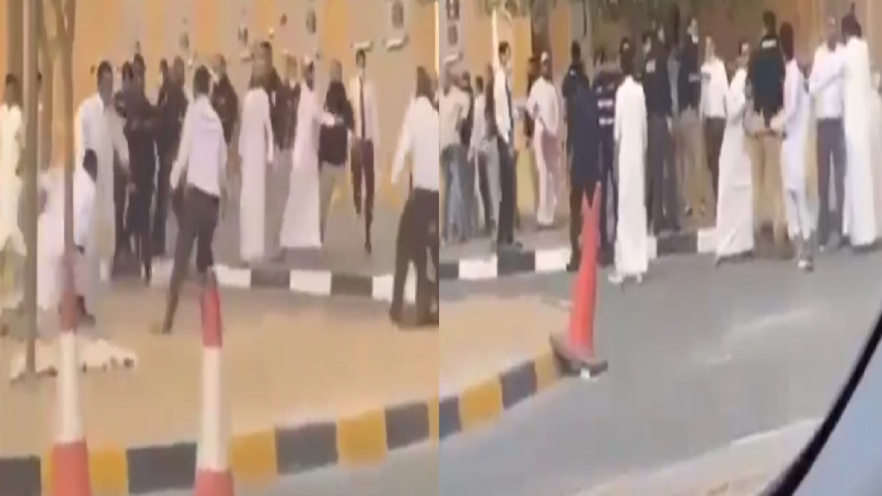 بالفيديو .. مشاجرة عنيفة بين شباب وحراس أمن في الكويت
