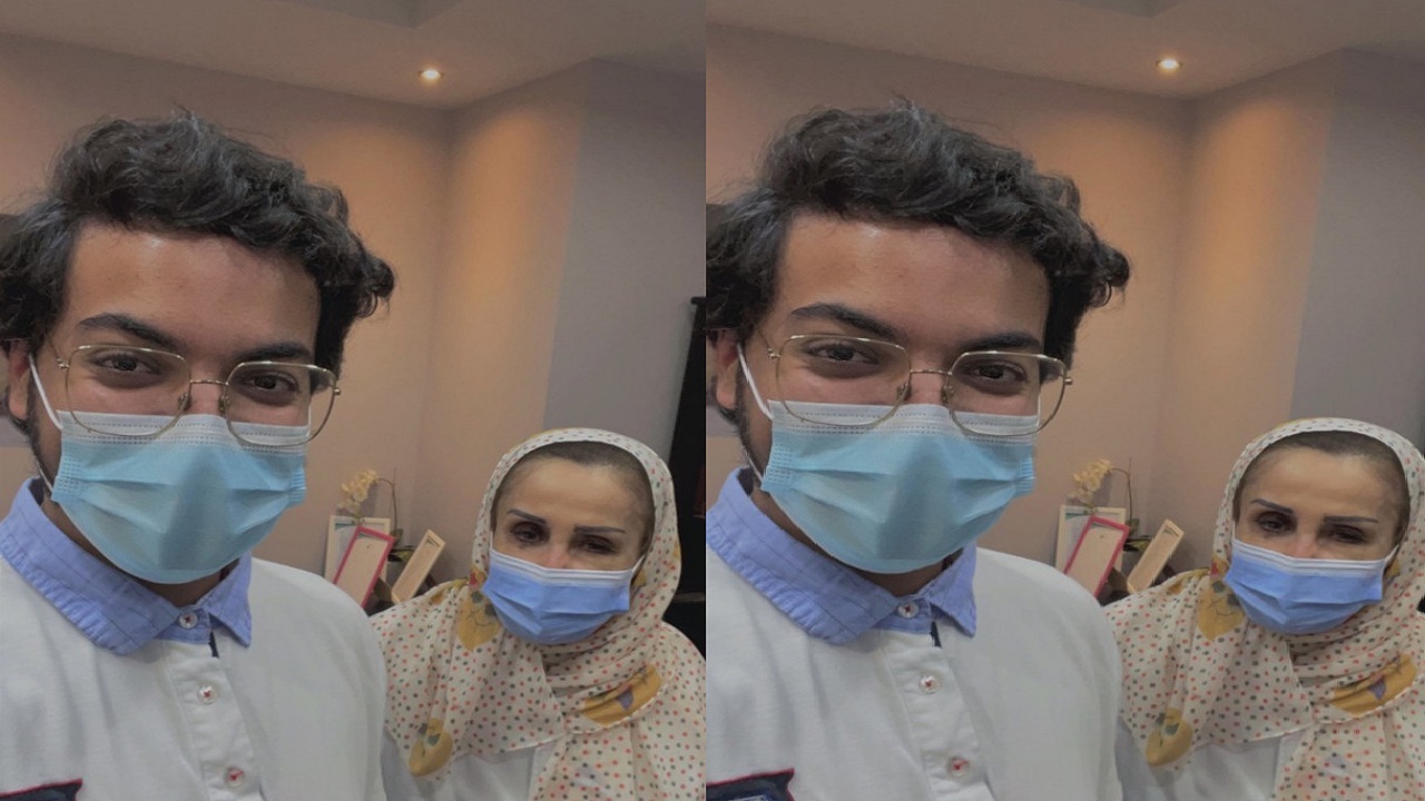طبيب يزور استشارية أشرفت على حالة والدته أثناء حملها به: &#8221; شلتك قبل أمك &#8220;