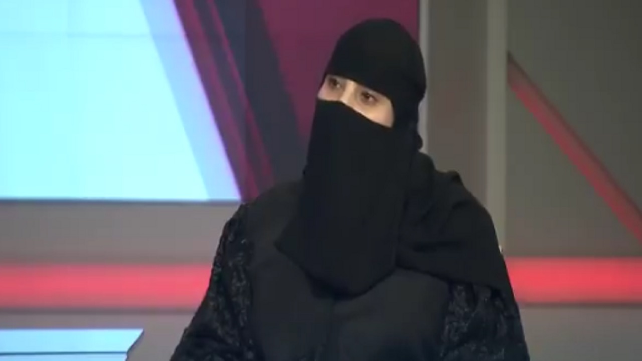 بالفيديو .. قصة كفاح مواطنة فقدت عملها فأنشأت “ماركتها” الخاصة بالملابس