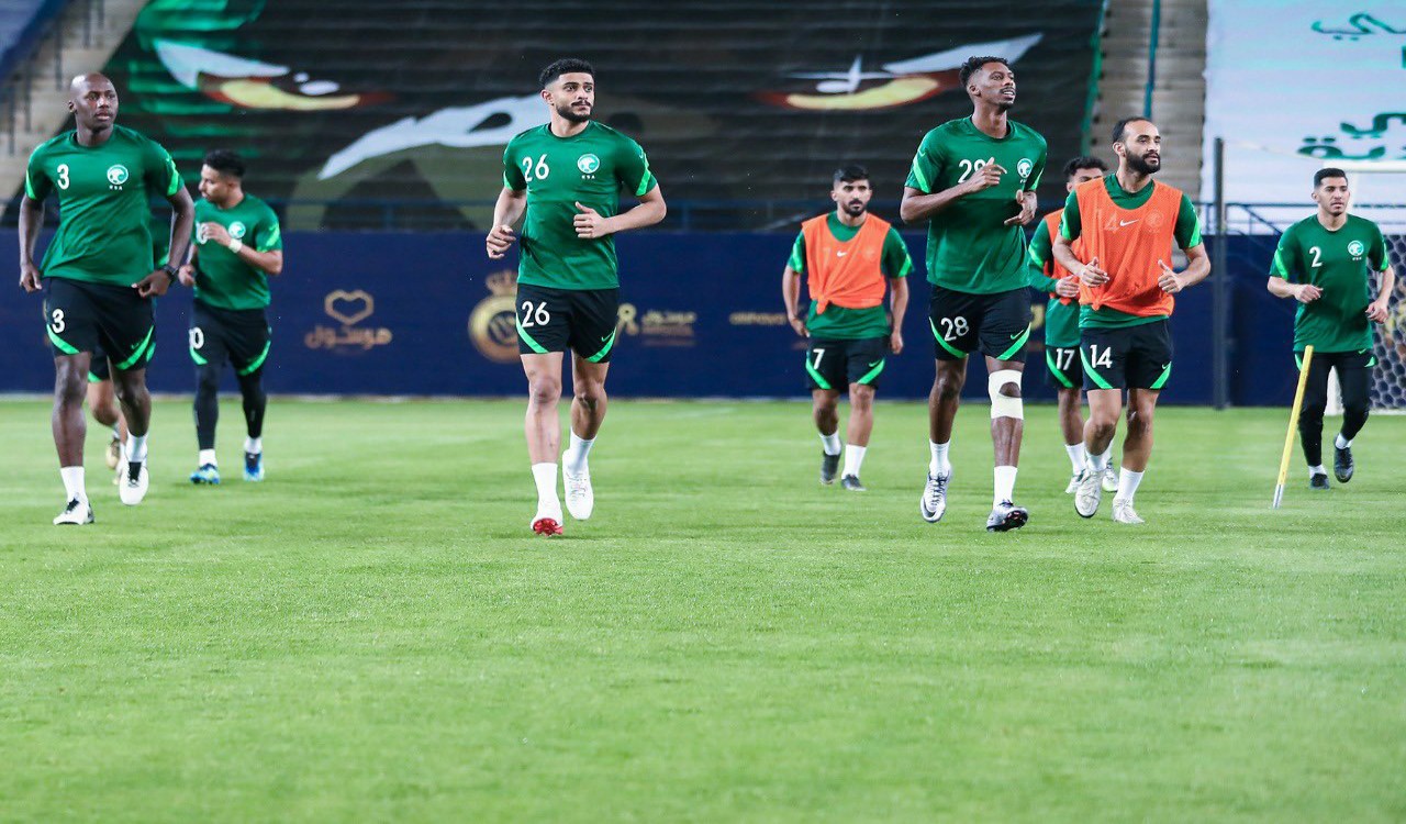 الأخضر يواصل تدريباته في مرسول بارك استعداداً للقاء الكويت