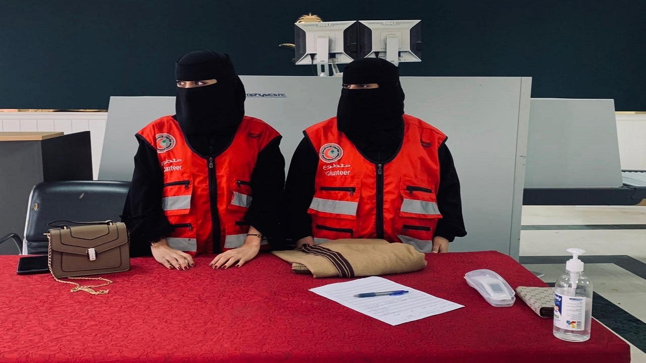 الهلال الاحمر بمنطقة الباحة ينفذ مبادرة تطوعية (الباحة آمنة)