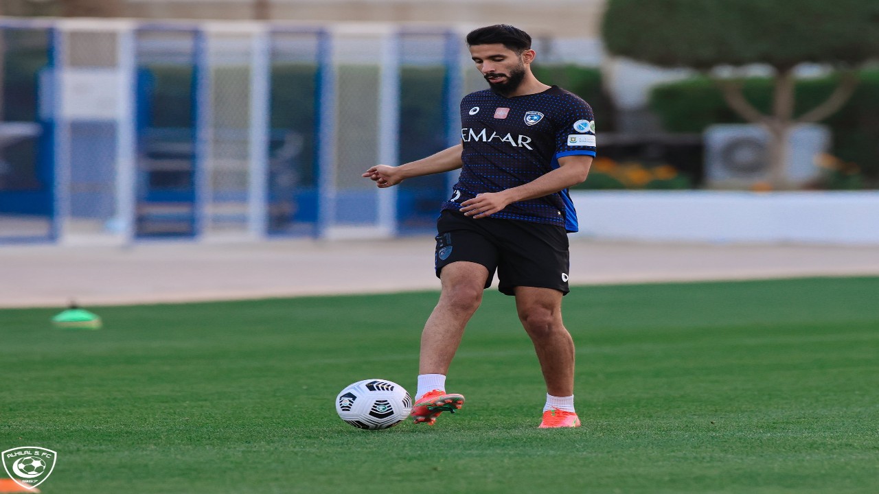 الهلال يواصل تدريباته استعدادا لمواجهة الرائد “صور”