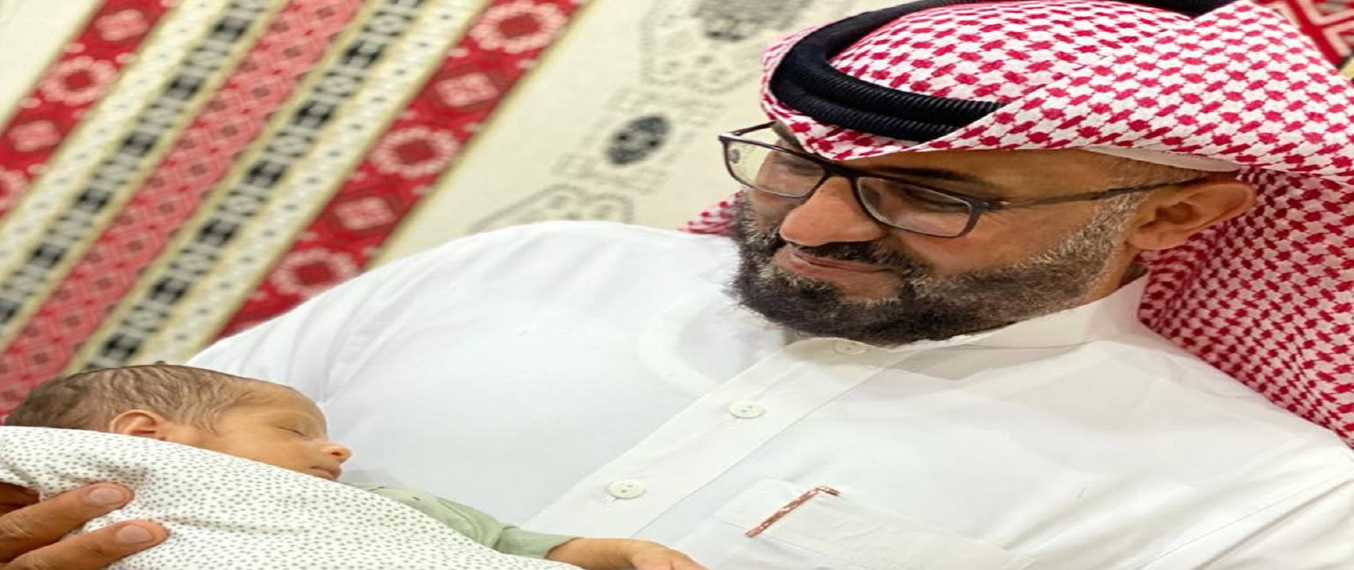 “الزهراني” يرزق بمولوده الاول بعد انتظار ١٧ عاماً