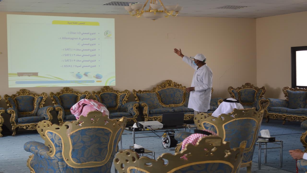 محاضرة توعوية لمربي الماشية بالقليبة عن مرض الحمى القلاعية