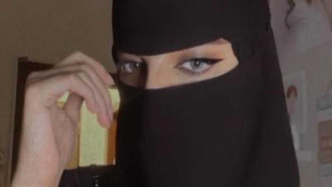 بالفيديو .. مشهد صادم لنزيف عين “​العنود اليوسف”