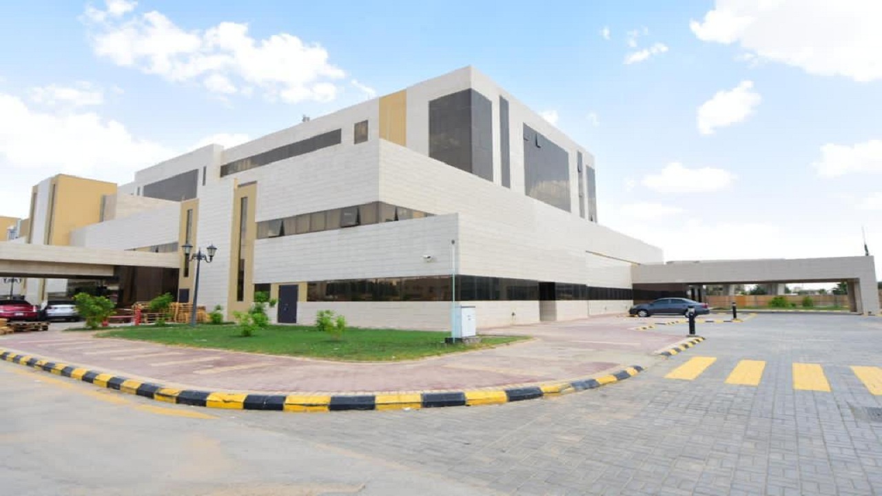 تجمع الرياض الصحي الأول يدشن مركز عمليات اليوم الواحد بمستشفى الإيمان