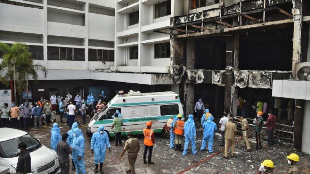 الهند: مصرع 13 مريض بكورونا في حريق هائل بمستشفى