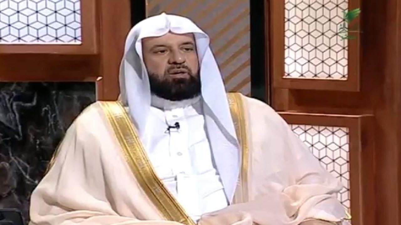 بالفيديو.. الشيخ السند يوضح حكم استخدام كريم إطالة الشعر