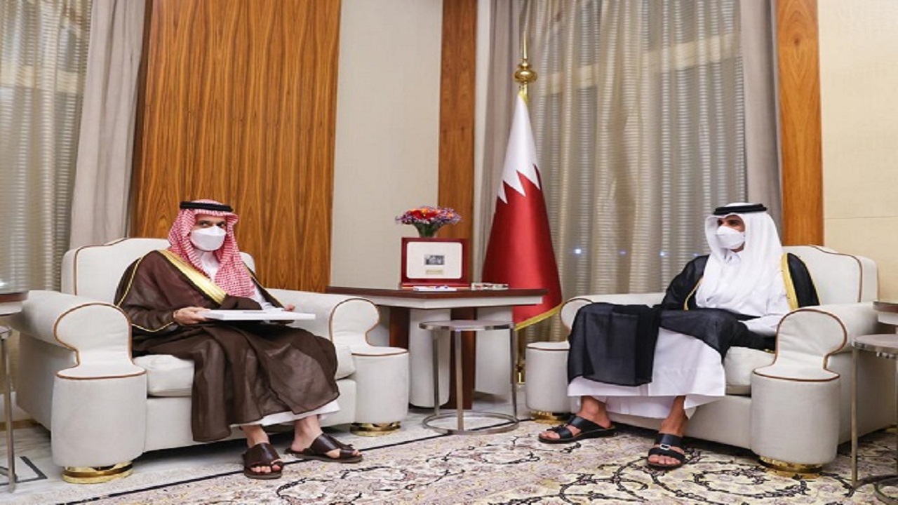 الملك سلمان يدعو أمير قطر لزيارة المملكة