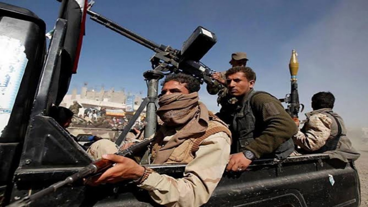 ميليشيا الحوثي الإرهابية تداهم بلدة جنوب صنعاء وتختطف ثلاثة مدنيين