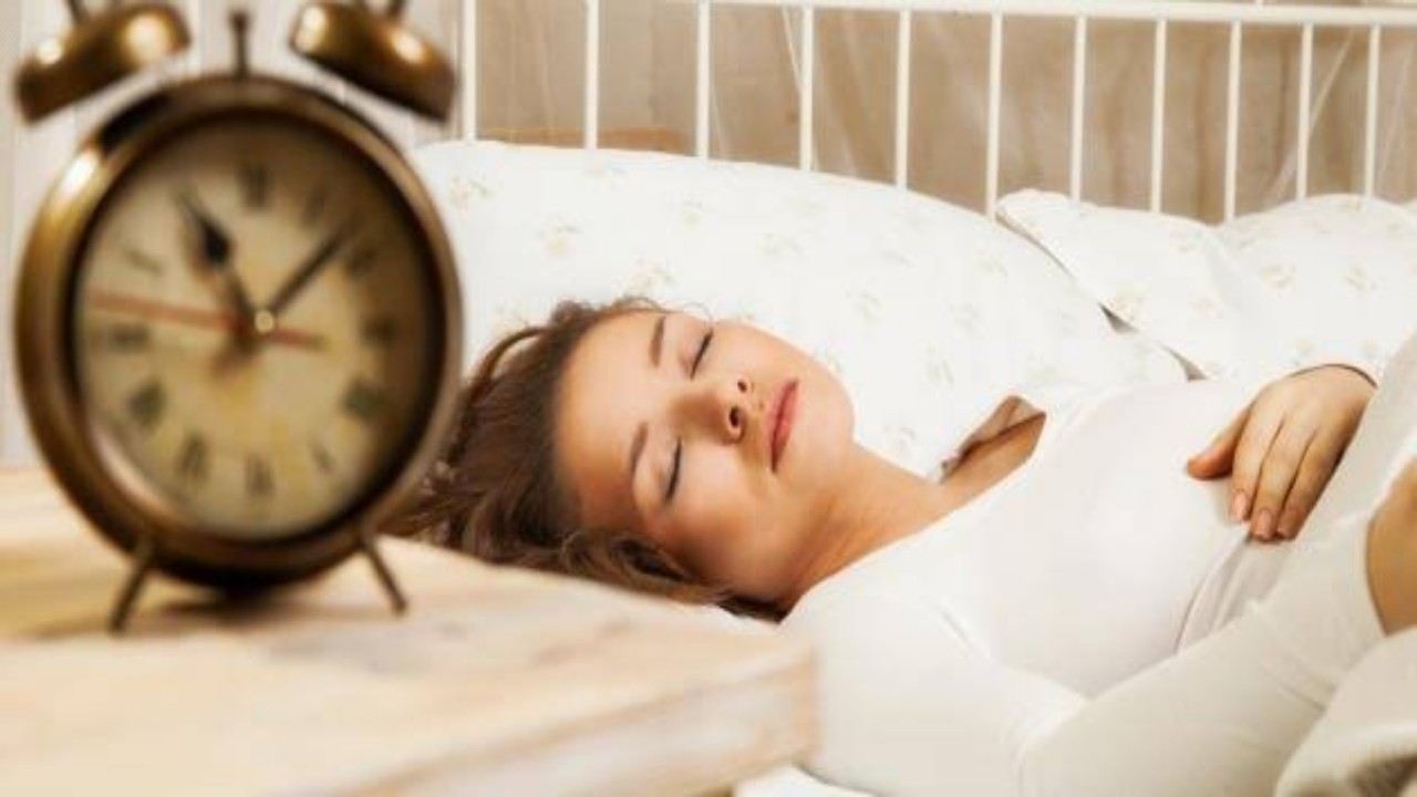 النوم المبكر يحمي من مخاطر الإصابة بالسرطان