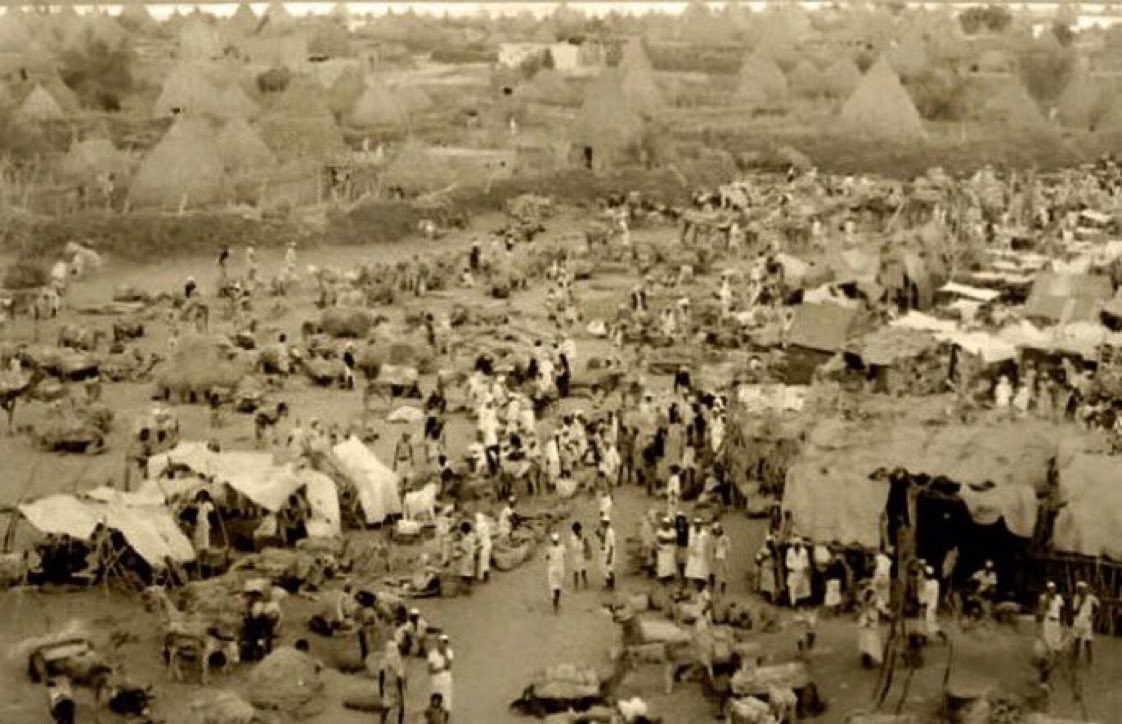 سوق الأربعاء في أبوعريش في ستينيات القرن الماضي بجازان