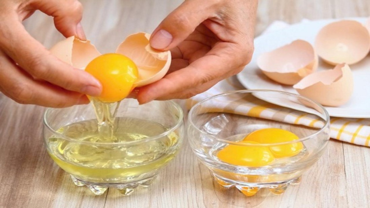 استخدام البيض لتفتيح البشرة وترطيبها