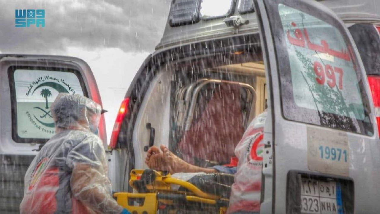 بين حالات مرضية وحوادث مرورية..الهلال الأحمر يباشر 142 بلاغا بسبب أمطار مكة