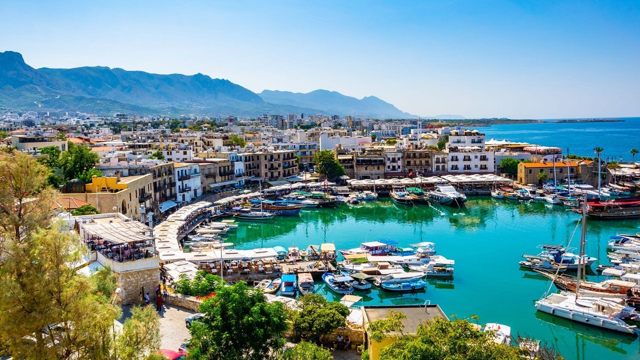 قبرص تعلن موعد استقبال السياح السعوديين &#8220;المحصنين&#8221;