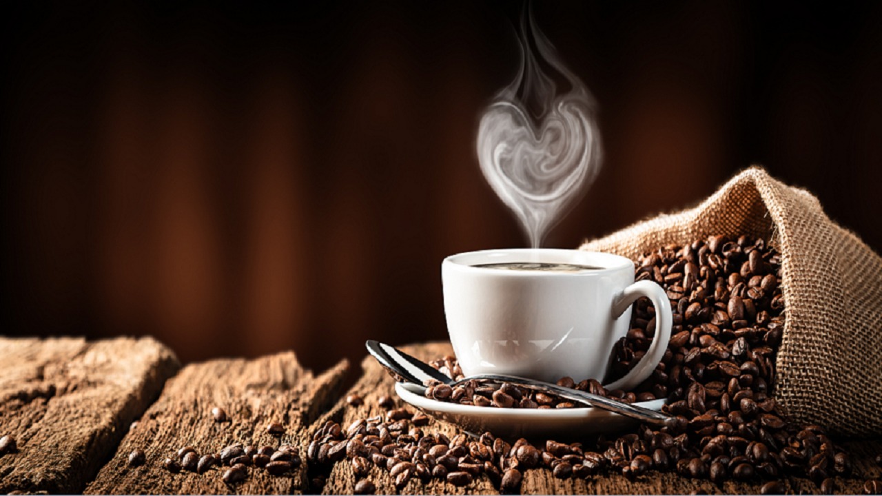 تناول القهوة في الصباح يساعد على إنقاص الوزن