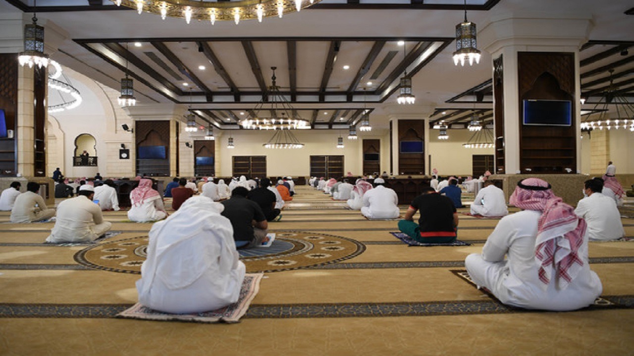 إغلاق 9 مساجد في 5 مناطق بعد ثبوت حالات كورونا