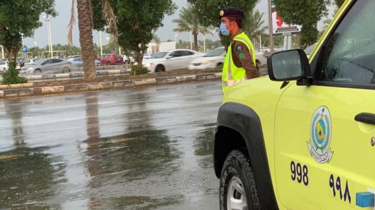 الدفاع المدني يحذر من هطول أمطار رعدية بعض مناطق المملكة