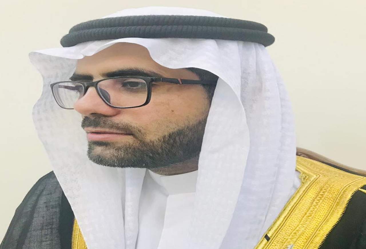 العميد محمد الفالح يحتفي بحصول أخيه فالح على الدكتوراه