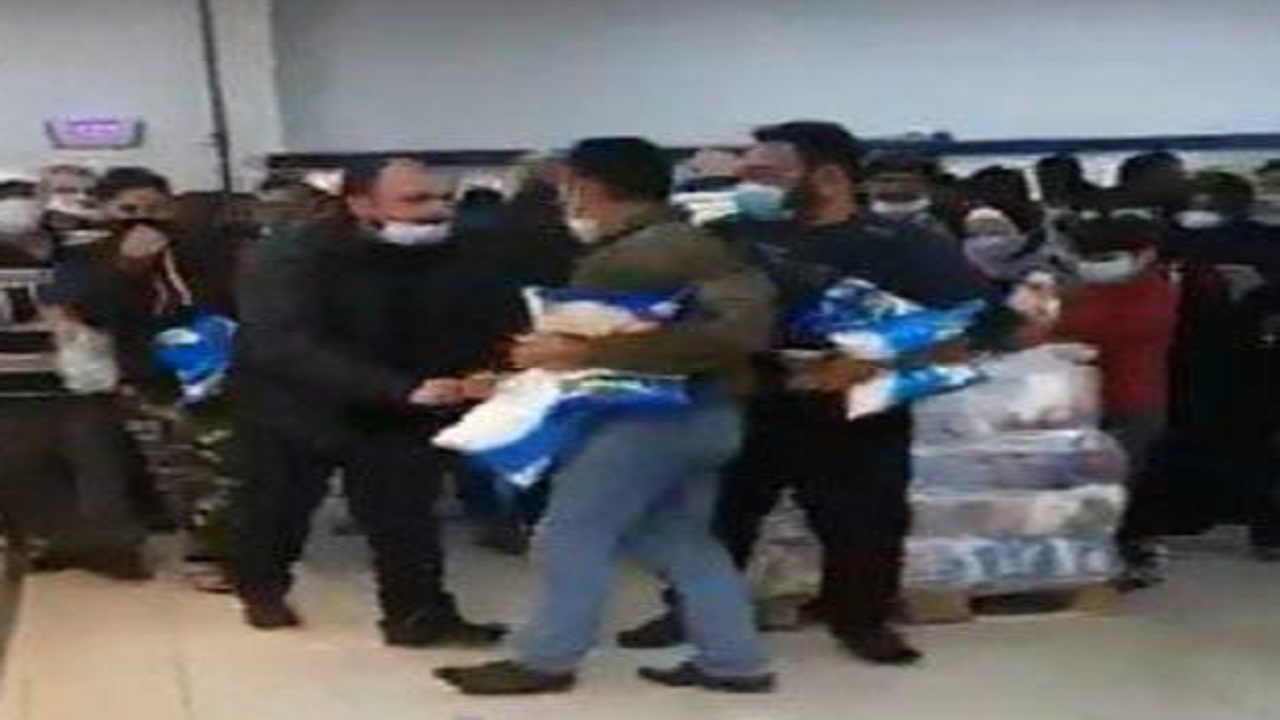 بالفيديو..  مشاجرة داخل أحد المتاجر بسبب السكر المدعوم في لبنان