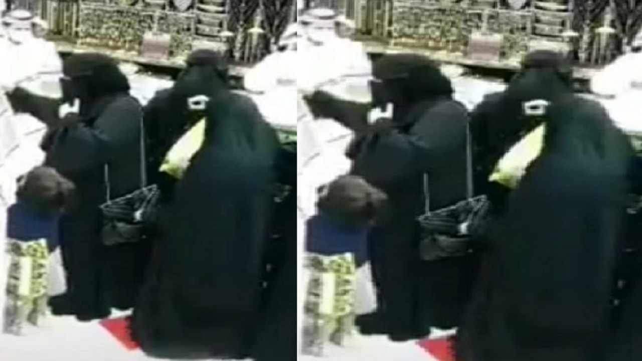 بالفيديو.. امرأة تسرق محفظة من حقيبة أخرى داخل محل ذهب