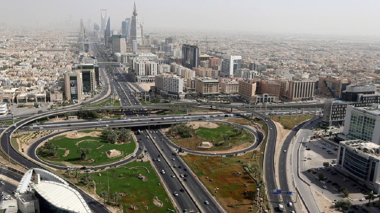 &#8220;وزارة النقل&#8221; تعلن الانتهاء من صيانة جسر الخليج بالرياض وعودة الحركة المرورية