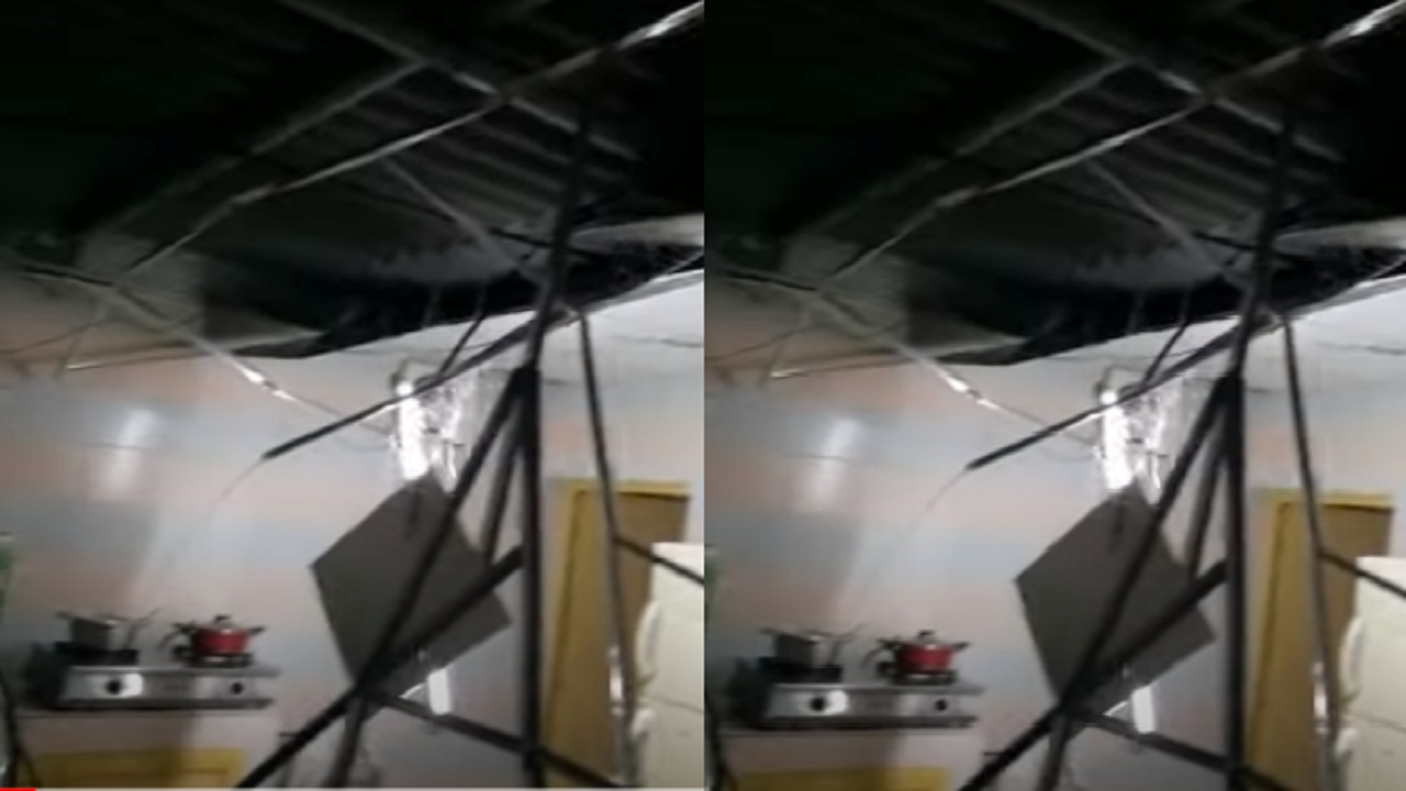 بالفيديو.. تحطم سقف أحد المنازل إثر صاعقة قوية