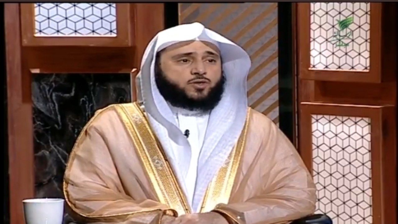 بالفيديو.. «السلمي» يوضح حكم الدعاء بغير العربية في الصلاة