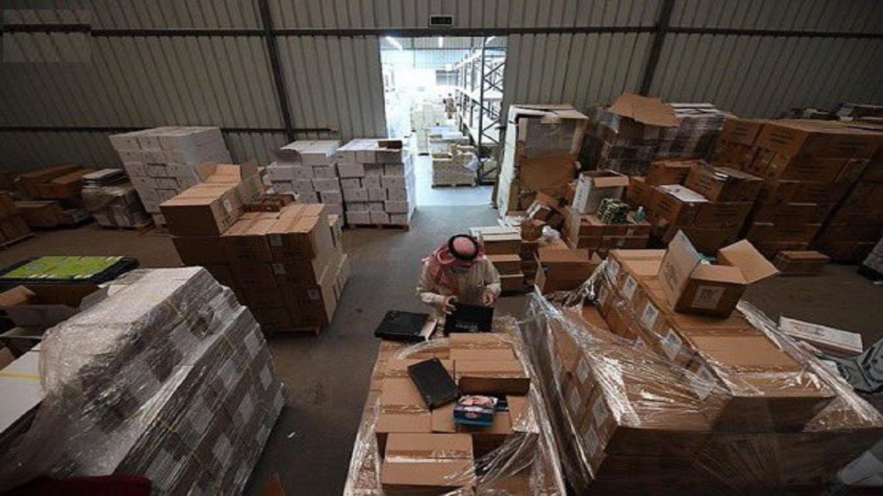 إغلاق مستودعاً مخالفاً في الرياض وضبط 10 آلاف جهاز طبي مستعمل