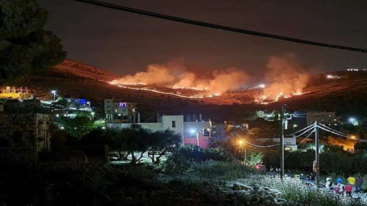 حريق هائل إثر هجوم إسرائيلي على مناطق في سوريا