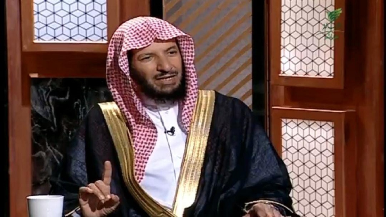 بالفيديو.. الشثري يوضح حكم إخراج الزكاة عن جمعيات أموال الموظفين