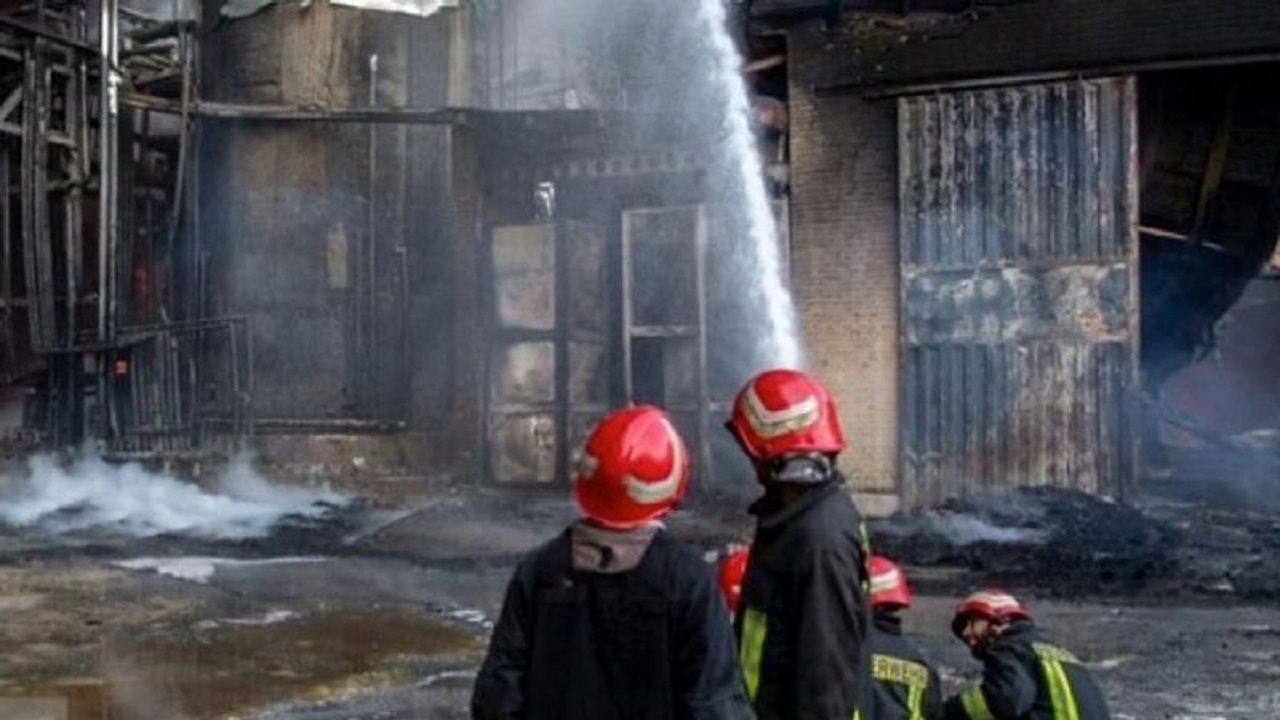 حريق كبير بمستودع للمواد الكيميائية بإيران وسقوط جرحى