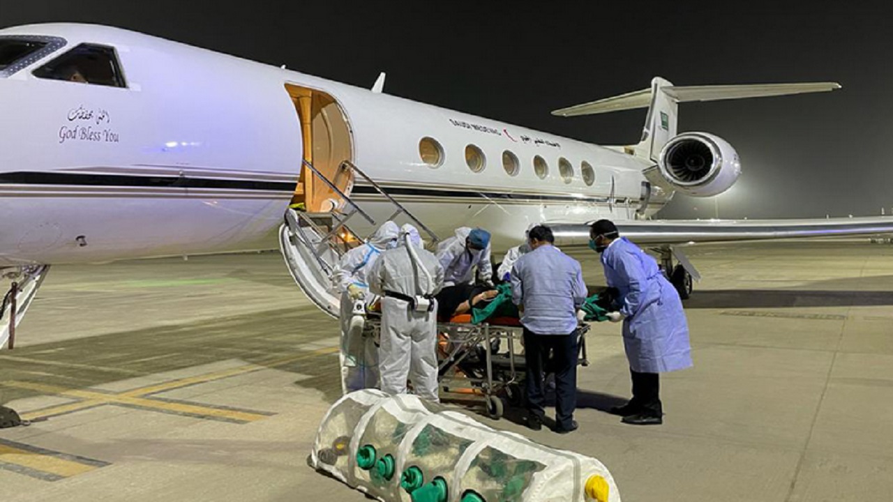 بالصور .. الإخلاء الطبي ينجح بنقل عائلة سعودية مصابة بكورونا من الهند إلى المملكة