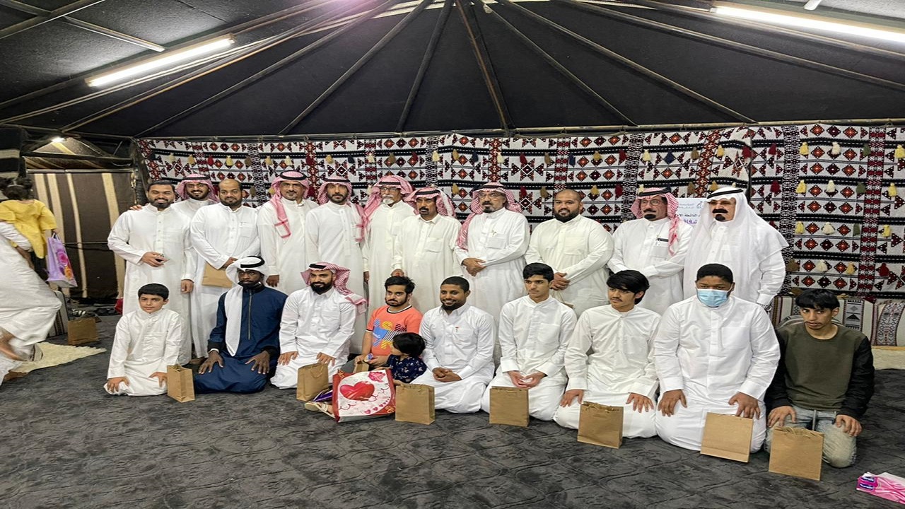 أيتام حائل في ضيافة “مواطن متطوع”