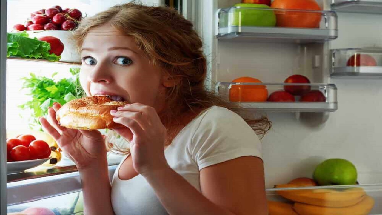 عادات سيئة تسبب زيادة الوزن في رمضان