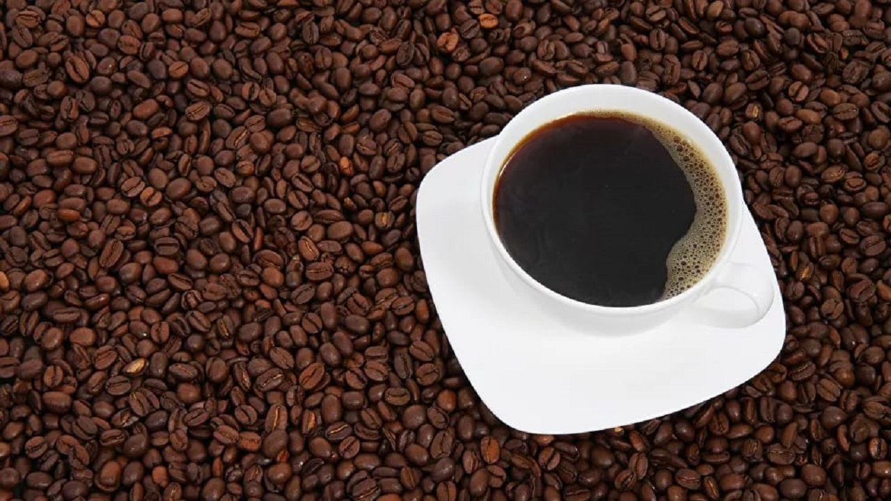 خطورة شرب 4 أكواب من القهوة يوميا