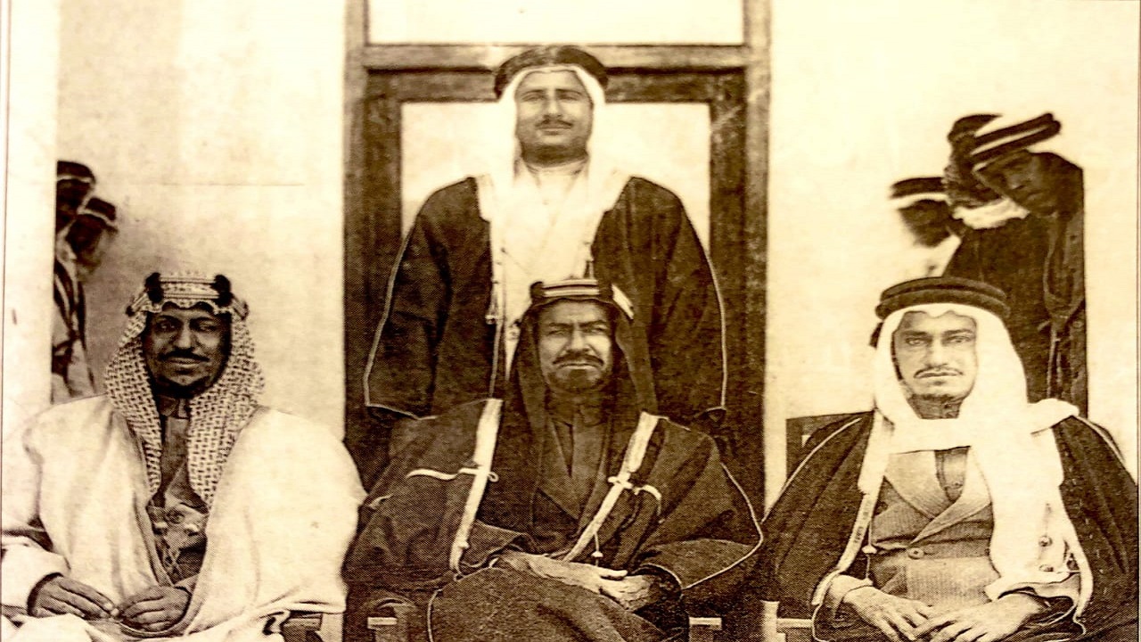 صورة تاريخية تجمع الشيخ أحمد الصباح والملك سعود بن عبدالعزيز