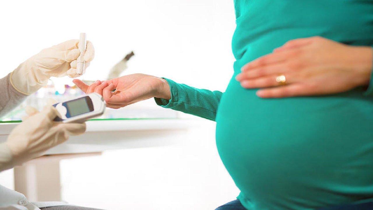 الوزن الزائد من أسباب إصابة الحامل بـ &#8220;سكري الحمل&#8221;