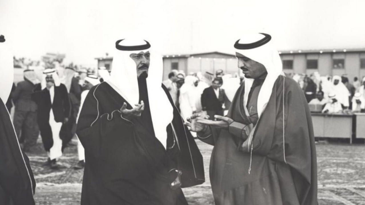 ‏صورة نادرة تجمع الملك سلمان والملك عبدالله