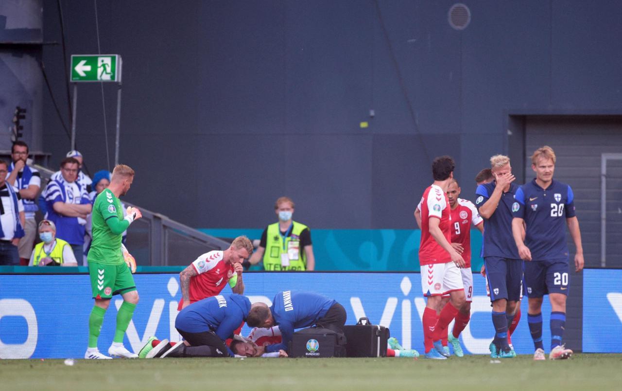 بالفيديو.. تعليق مباراة الدنمارك وفنلندا بسبب سقوط لاعب الدنمارك &#8220;‫اريكسن&#8221;