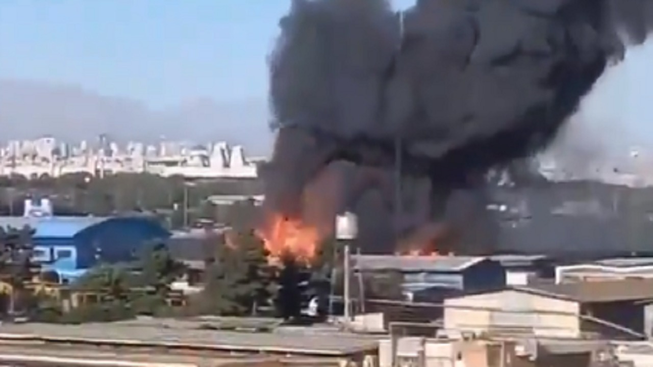 بالفيديو.. إندلاع حريق هائل في طهران