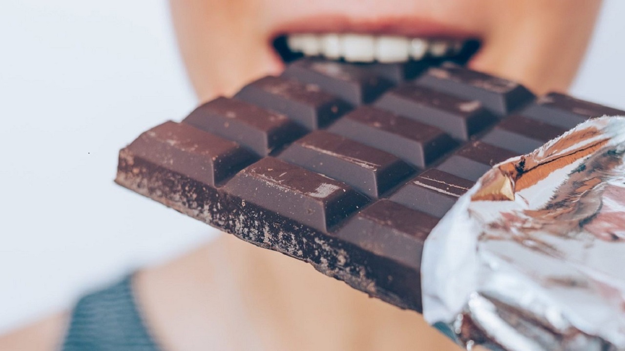 أنواع من الحلوى يوصي بها الأطباء عند إنقاص الوزن
